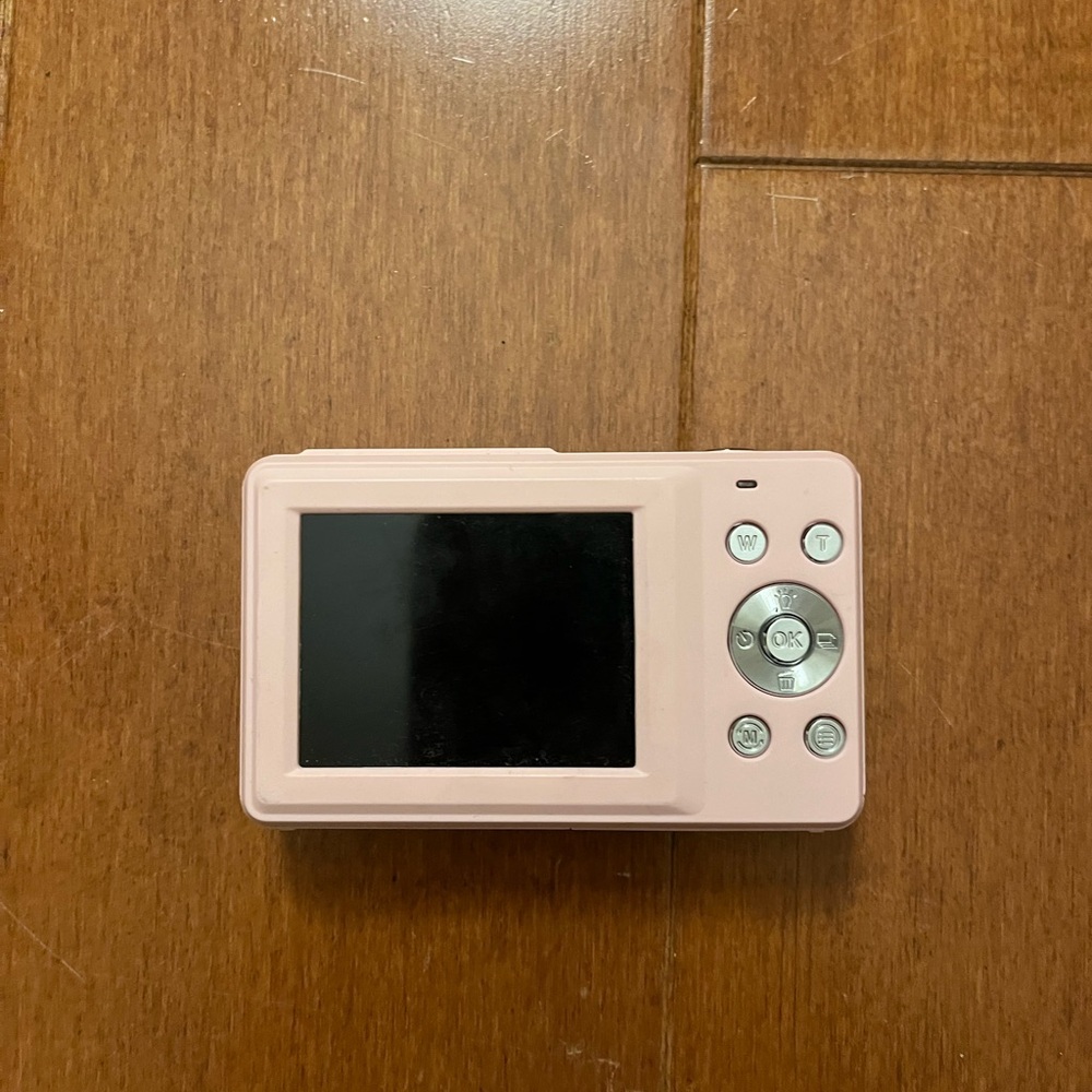 Amazon Pink Digital Camera - Picture 3 of 4